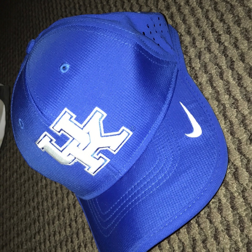 University of Kentucky Nike DRI Fit dad hat